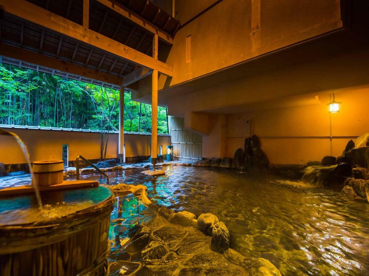 ホテル 榊原館 津市 エクステリア 写真