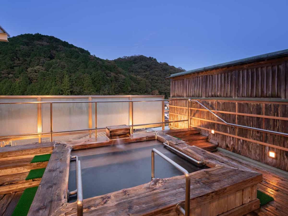 ホテル 榊原館 津市 エクステリア 写真
