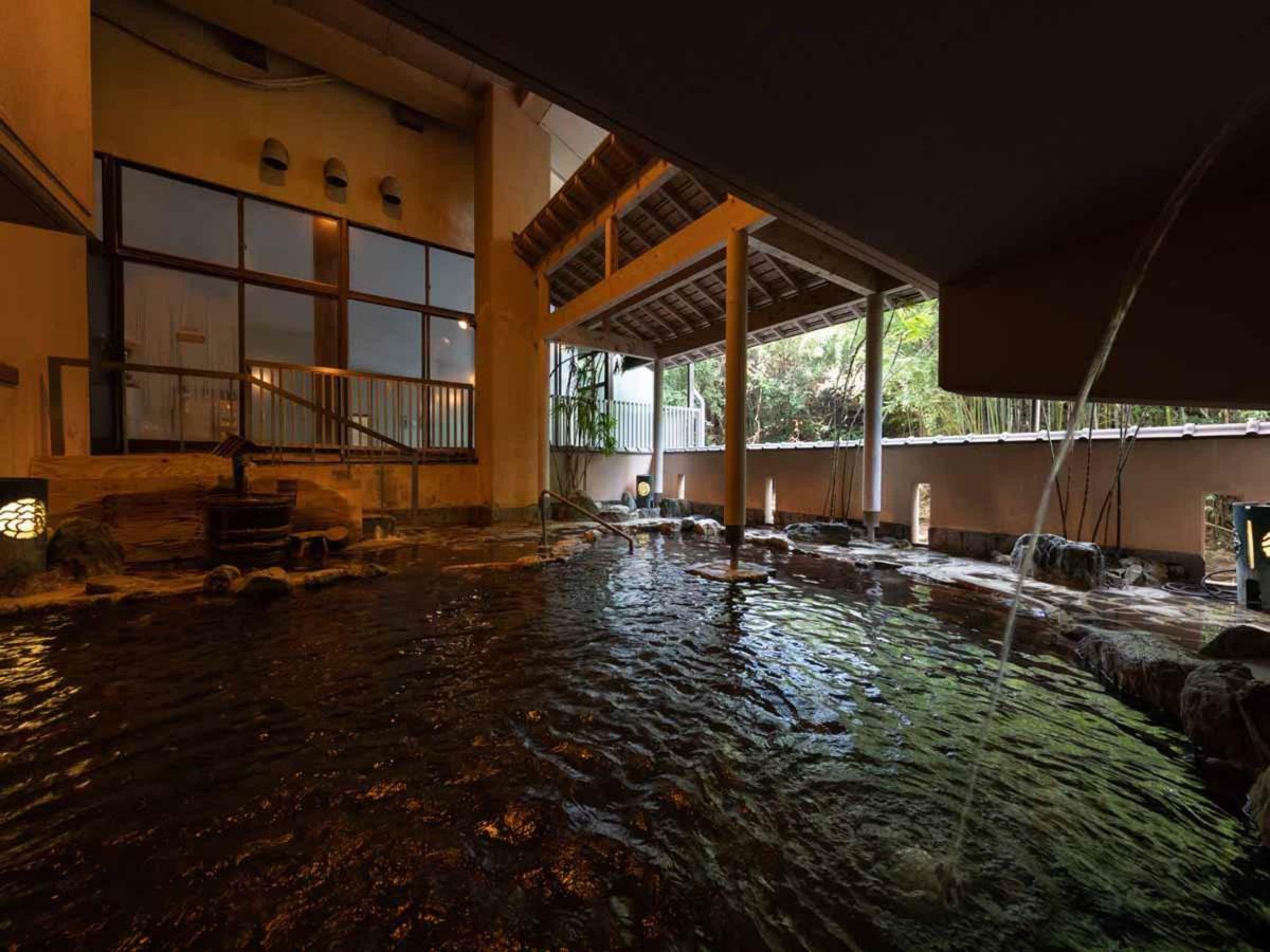 ホテル 榊原館 津市 エクステリア 写真