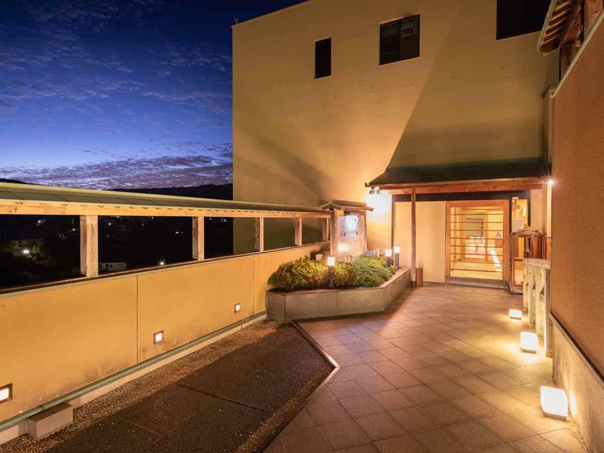 ホテル 榊原館 津市 エクステリア 写真