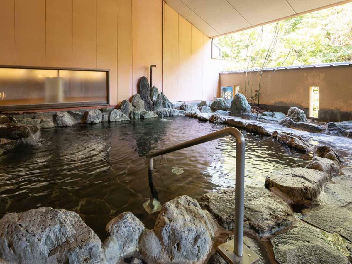 ホテル 榊原館 津市 エクステリア 写真